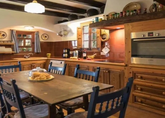 Nord - Typical Majorcan Villa, Private Pool, Bbq, Mediterranean Garden, Petfriendly