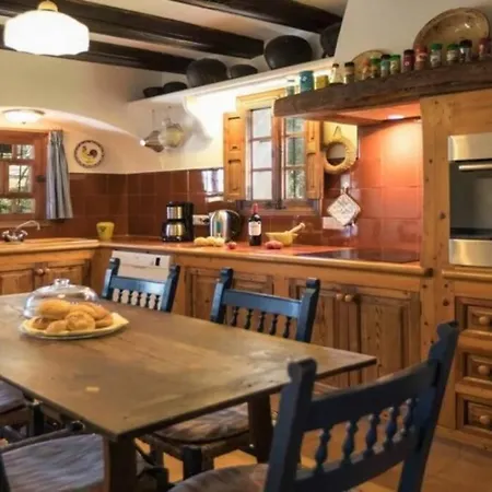 Nord - Typical Majorcan Villa, Private Pool, Bbq, Mediterranean Garden, Petfriendly